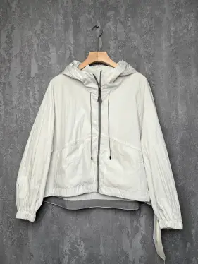 Ветровка с капюшоном 95187