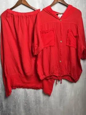 Костюм рваный с юбкой