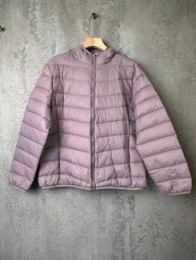 Лёгкий пуховик с капюшоном 2