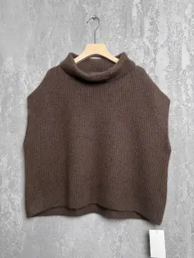 Жилет 1642 Размер 46-50 (шоколад)