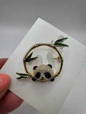Брошь Панда круглая 6302396