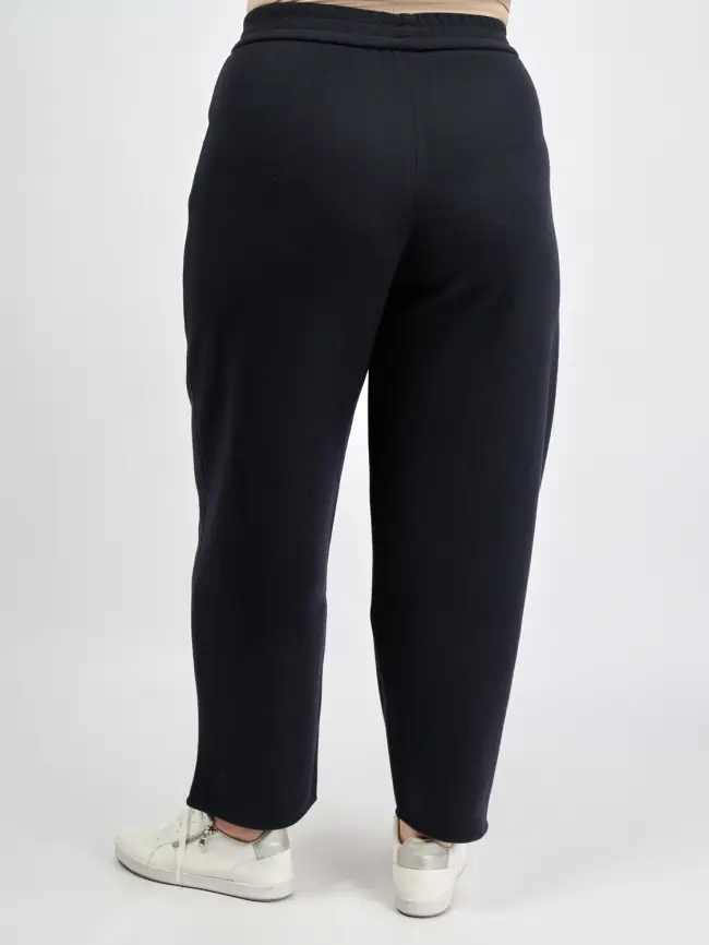 Брюки с защипами 