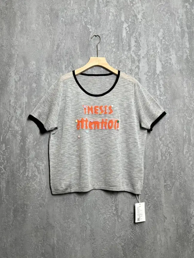 10838 Джемпер с принтом 23007 размер 50- 58 (серый) Уценка фото 1