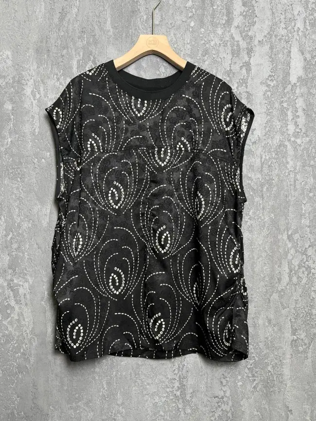 Блуза атлас без рукавов 1303 размеры 52- 56 фото 1