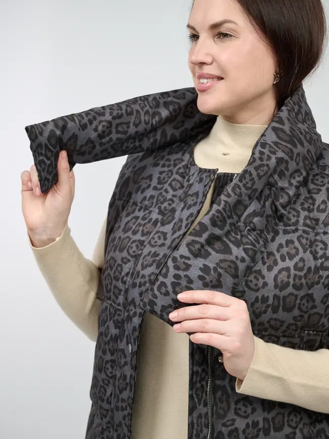 Жилет теплый леопардовый 18401 Размер 48-54 фото 13