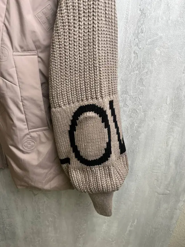 Куртка с вязанными рукавами фото 3