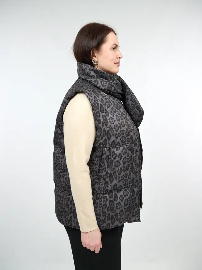 Жилет теплый леопардовый 18401 Размер 48-54 фото 5