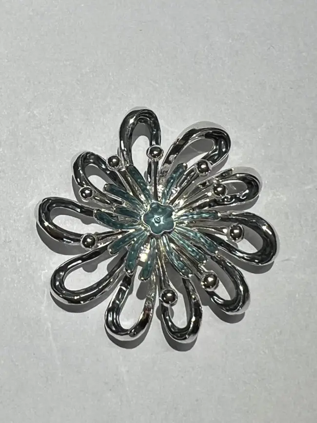 Брошь 