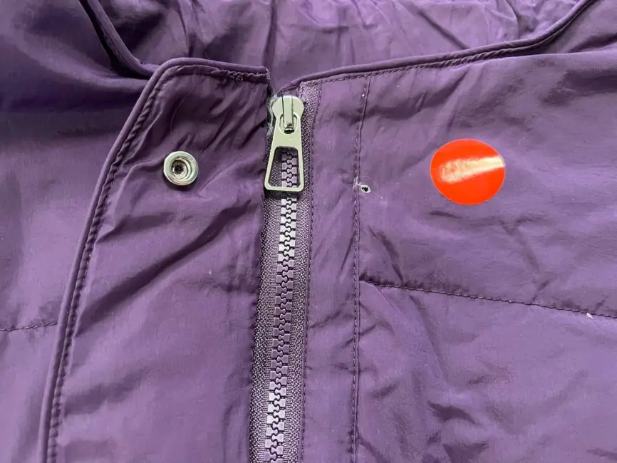 Пуховик женский с шарфом 8358 Размер 50-58 (виноград) Уценка фото 2