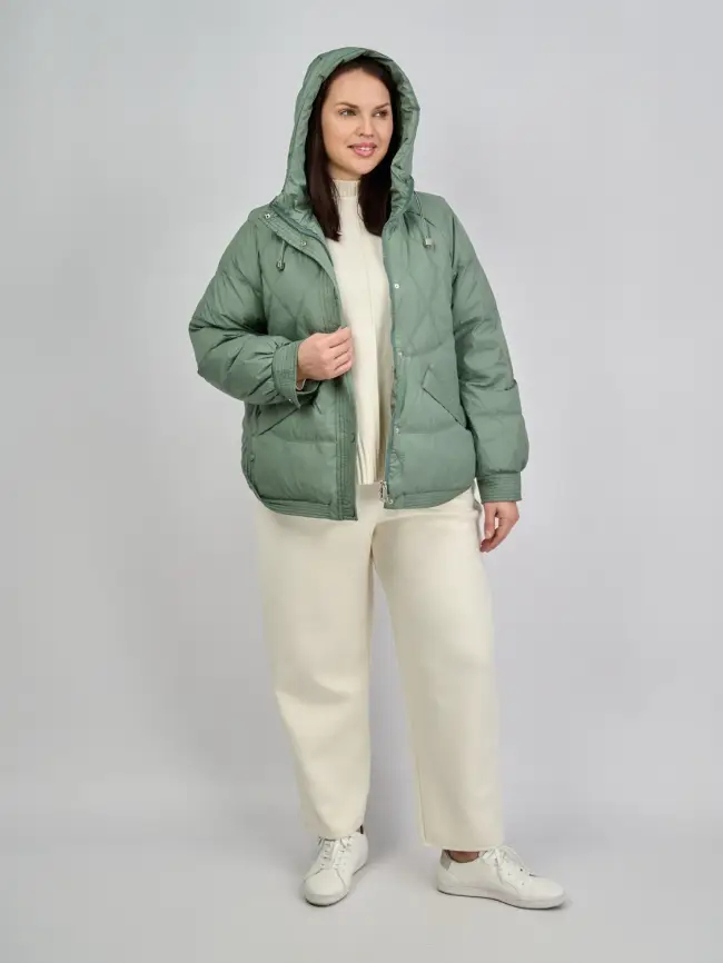 Брюки с защипами 