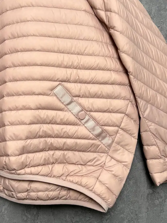 Куртка пух легкая короткая с заклепками 8183 Размер 48-58 фото 44