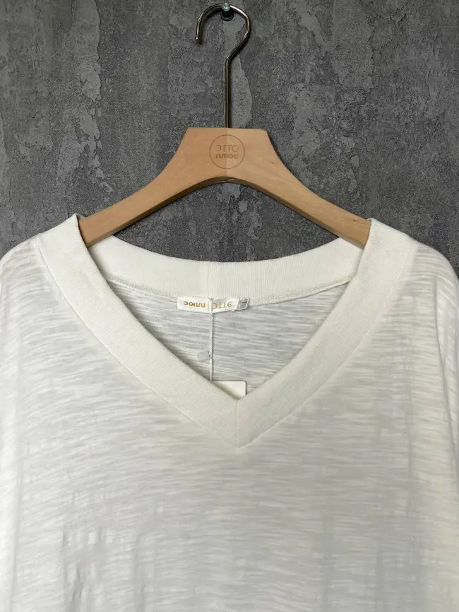 Футболка с v-вырезом ЭттоПлюс 039 фото 3
