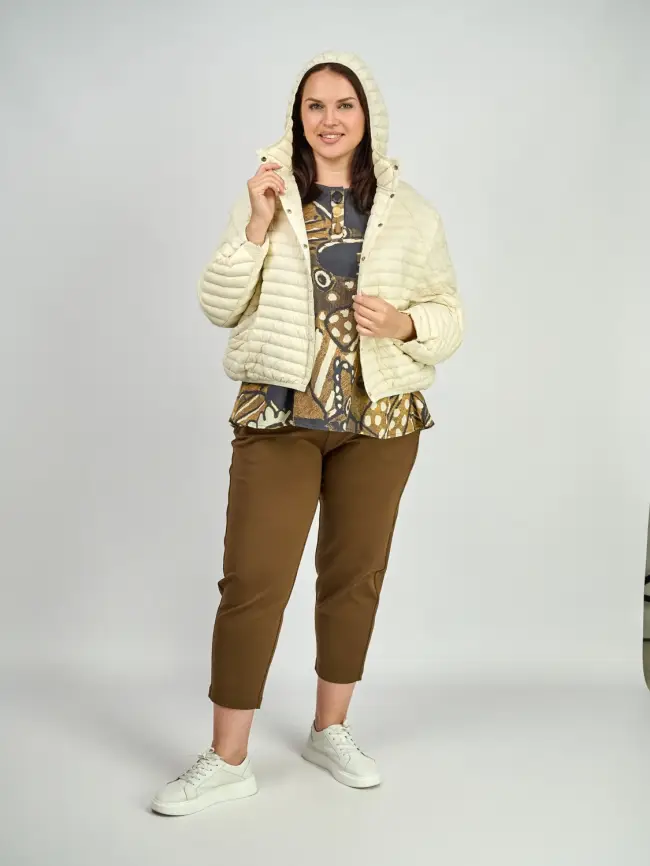 Куртка пух легкая короткая с заклепками 8183 Размер 48-58 фото 22