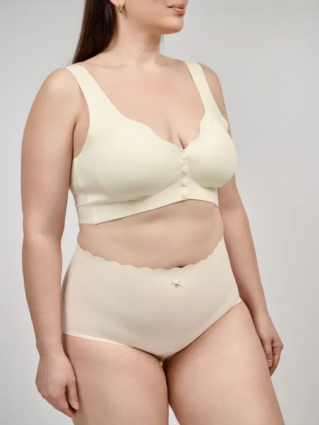 Топ бесшовный с чашками 1636 Размеры фото 46