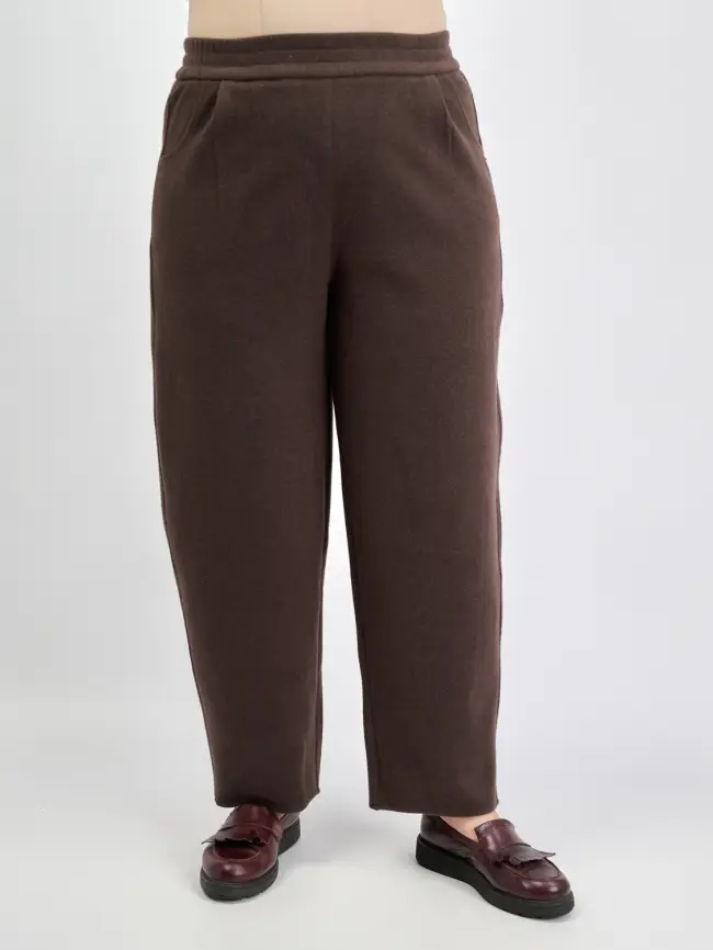 Брюки с защипами 