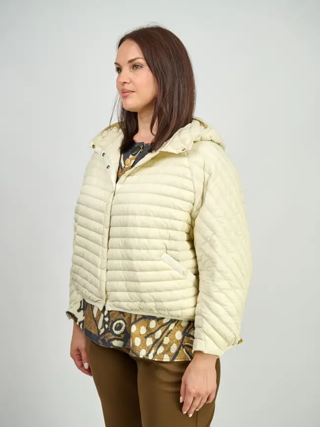Куртка пух легкая короткая с заклепками 8183 Размер 48-58 фото 24